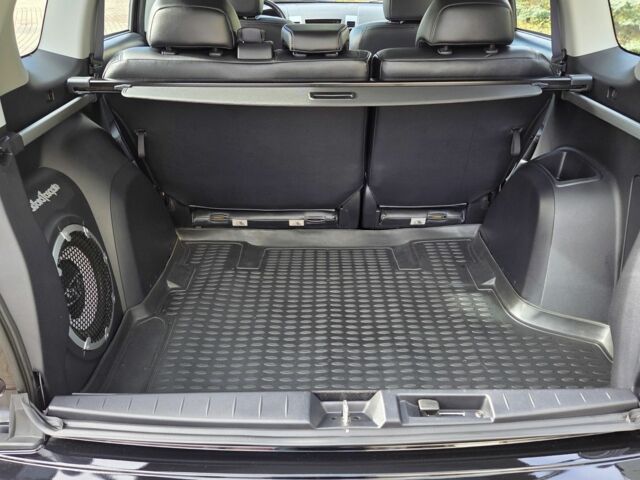 Черный Мицубиси Аутлендер ХЛ, объемом двигателя 2.4 л и пробегом 31 тыс. км за 15000 $, фото 10 на Automoto.ua