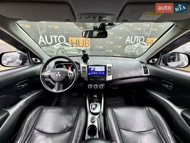 Черный Мицубиси Аутлендер ХЛ, объемом двигателя 3 л и пробегом 214 тыс. км за 9500 $, фото 13 на Automoto.ua