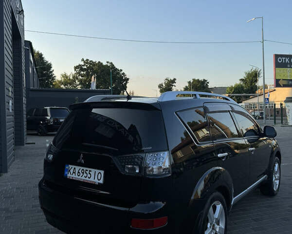 Чорний Міцубісі Аутлендер ХЛ, об'ємом двигуна 3 л та пробігом 243 тис. км за 12500 $, фото 13 на Automoto.ua