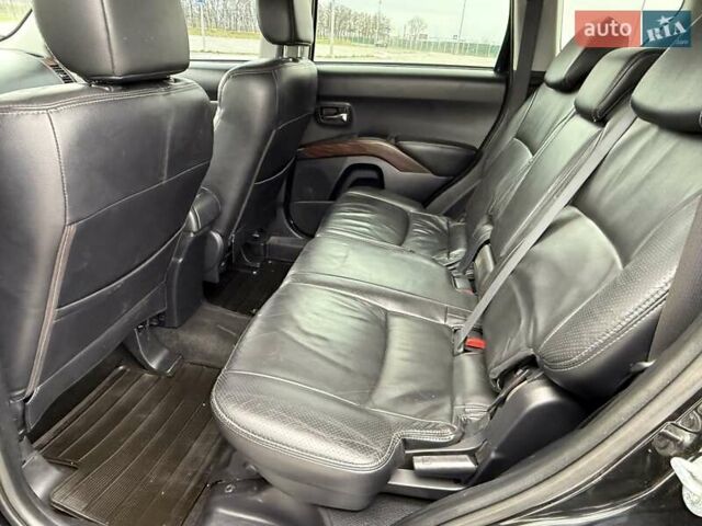 Черный Мицубиси Аутлендер ХЛ, объемом двигателя 2.36 л и пробегом 175 тыс. км за 9700 $, фото 11 на Automoto.ua