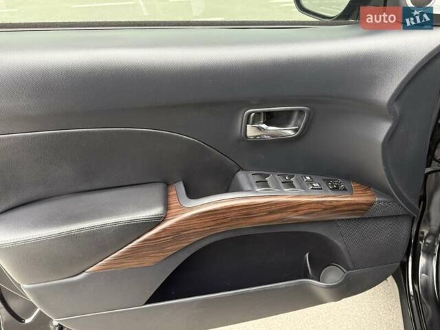 Черный Мицубиси Аутлендер ХЛ, объемом двигателя 2.36 л и пробегом 175 тыс. км за 9700 $, фото 9 на Automoto.ua