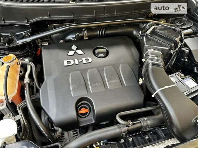 Чорний Міцубісі Аутлендер ХЛ, об'ємом двигуна 2 л та пробігом 217 тис. км за 8950 $, фото 71 на Automoto.ua