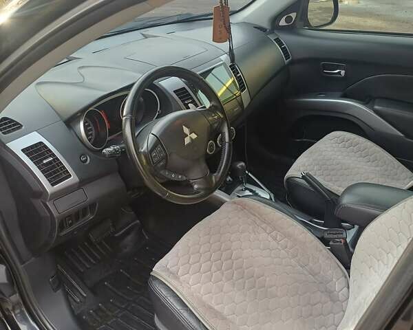 Чорний Міцубісі Аутлендер ХЛ, об'ємом двигуна 2.36 л та пробігом 117 тис. км за 11500 $, фото 8 на Automoto.ua