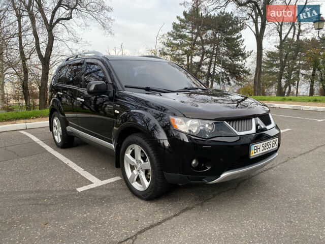 Черный Мицубиси Аутлендер ХЛ, объемом двигателя 3 л и пробегом 154 тыс. км за 8900 $, фото 5 на Automoto.ua