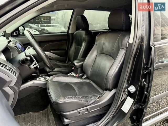 Черный Мицубиси Аутлендер ХЛ, объемом двигателя 3 л и пробегом 214 тыс. км за 9500 $, фото 9 на Automoto.ua