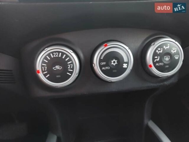 Чорний Міцубісі Аутлендер ХЛ, об'ємом двигуна 2.4 л та пробігом 181 тис. км за 8990 $, фото 20 на Automoto.ua