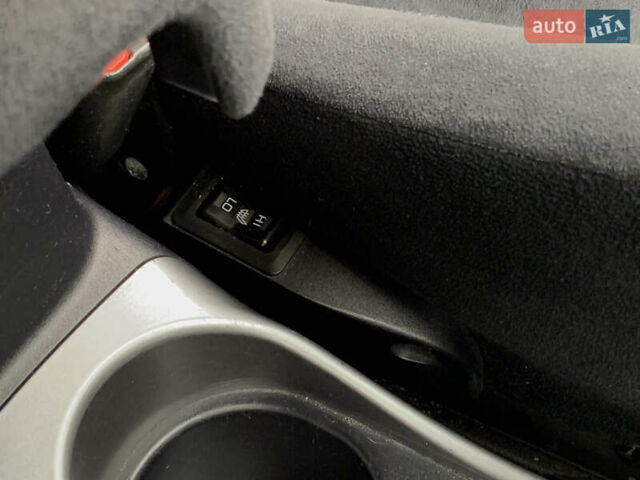 Черный Мицубиси Аутлендер ХЛ, объемом двигателя 2.4 л и пробегом 175 тыс. км за 10499 $, фото 35 на Automoto.ua