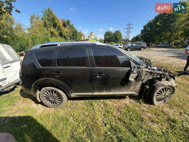 Черный Мицубиси Аутлендер ХЛ, объемом двигателя 2 л и пробегом 200 тыс. км за 2450 $, фото 2 на Automoto.ua
