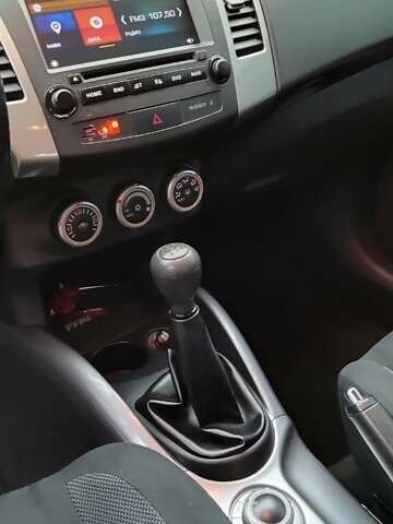 Чорний Міцубісі Аутлендер ХЛ, об'ємом двигуна 2.36 л та пробігом 150 тис. км за 11100 $, фото 16 на Automoto.ua