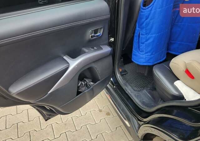 Мицубиси Аутлендер ХЛ 2010 в Днепре (Днепропетровске) на Automoto.ua Черный Мицубиси Аутлендер ХЛ, объемом двигателя 2.3 л и пробегом 193 тыс. км за 14999 $, фото 16 на Automoto.ua