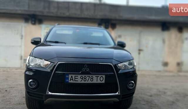 Черный Мицубиси Аутлендер ХЛ, объемом двигателя 2.3 л и пробегом 190 тыс. км за 12500 $, фото 5 на Automoto.ua