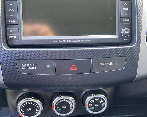 Черный Мицубиси Аутлендер ХЛ, объемом двигателя 2.2 л и пробегом 138 тыс. км за 12250 $, фото 17 на Automoto.ua