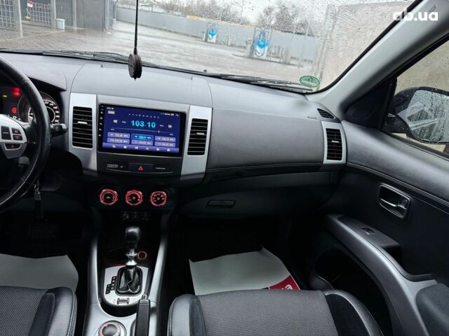 Чорний Міцубісі Аутлендер ХЛ, об'ємом двигуна 2.2 л та пробігом 253 тис. км за 12490 $, фото 14 на Automoto.ua