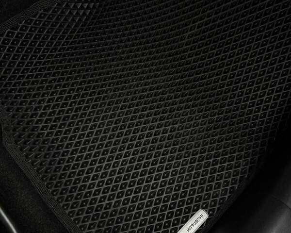 Черный Мицубиси Аутлендер ХЛ, объемом двигателя 2.18 л и пробегом 253 тыс. км за 12500 $, фото 21 на Automoto.ua