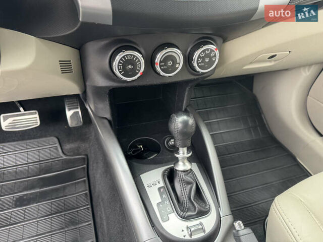 Чорний Міцубісі Аутлендер ХЛ, об'ємом двигуна 2.2 л та пробігом 155 тис. км за 12299 $, фото 42 на Automoto.ua