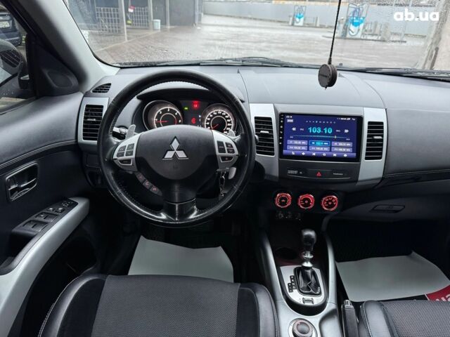 Чорний Міцубісі Аутлендер ХЛ, об'ємом двигуна 2.2 л та пробігом 253 тис. км за 12490 $, фото 13 на Automoto.ua