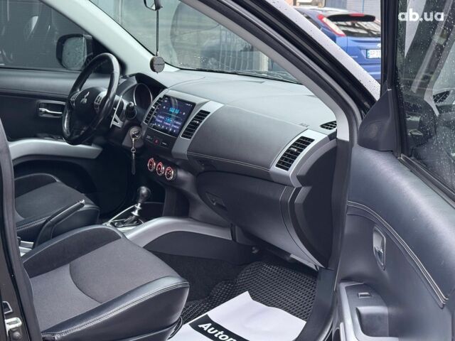 Чорний Міцубісі Аутлендер ХЛ, об'ємом двигуна 2.2 л та пробігом 253 тис. км за 12490 $, фото 12 на Automoto.ua