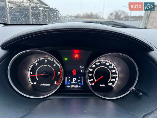 Чорний Міцубісі Аутлендер ХЛ, об'ємом двигуна 2.18 л та пробігом 253 тис. км за 12490 $, фото 19 на Automoto.ua
