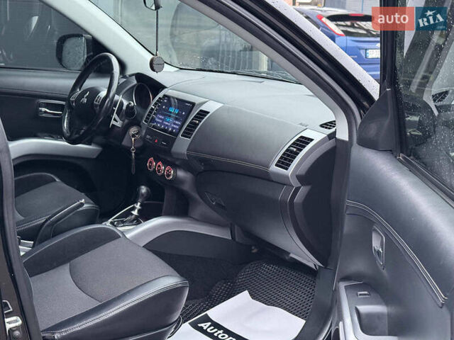 Чорний Міцубісі Аутлендер ХЛ, об'ємом двигуна 2.18 л та пробігом 253 тис. км за 12490 $, фото 12 на Automoto.ua