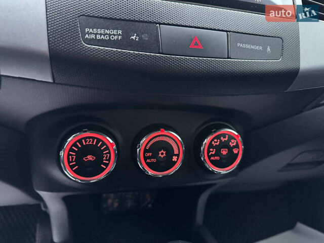 Чорний Міцубісі Аутлендер ХЛ, об'ємом двигуна 2.18 л та пробігом 253 тис. км за 12490 $, фото 21 на Automoto.ua