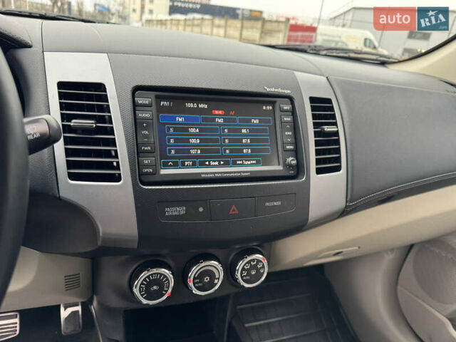 Чорний Міцубісі Аутлендер ХЛ, об'ємом двигуна 2.2 л та пробігом 155 тис. км за 12299 $, фото 41 на Automoto.ua