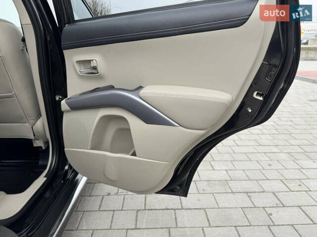 Чорний Міцубісі Аутлендер ХЛ, об'ємом двигуна 2.2 л та пробігом 155 тис. км за 12299 $, фото 71 на Automoto.ua