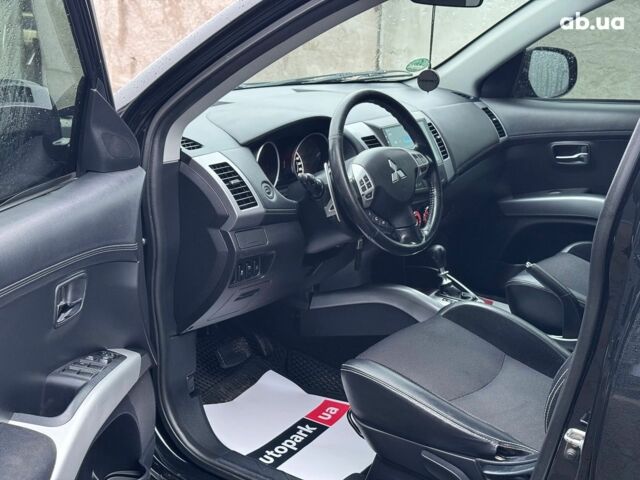 Чорний Міцубісі Аутлендер ХЛ, об'ємом двигуна 2.2 л та пробігом 253 тис. км за 12490 $, фото 9 на Automoto.ua