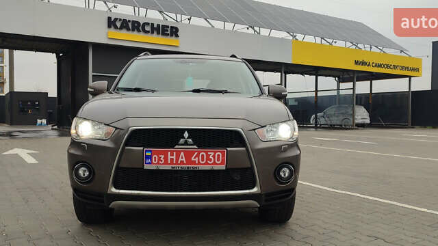 Коричневый Мицубиси Аутлендер ХЛ, объемом двигателя 2.2 л и пробегом 259 тыс. км за 12300 $, фото 31 на Automoto.ua
