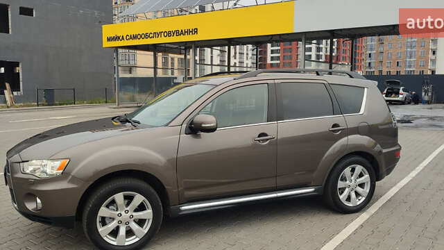 Коричневый Мицубиси Аутлендер ХЛ, объемом двигателя 2.2 л и пробегом 259 тыс. км за 12300 $, фото 25 на Automoto.ua