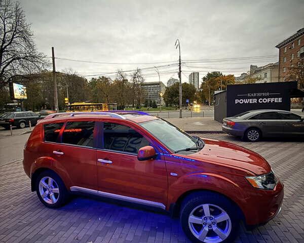 Мицубиси Аутлендер ХЛ 2008 в Киеве на Automoto.ua Красный Мицубиси Аутлендер ХЛ, объемом двигателя 2.4 л и пробегом 99 тыс. км за 11000 $, фото 4 на Automoto.ua