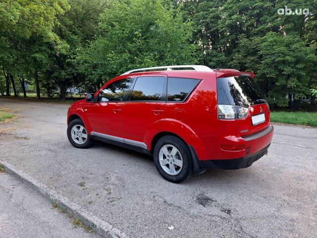 Червоний Міцубісі Аутлендер ХЛ, об'ємом двигуна 0 л та пробігом 148 тис. км за 8450 $, фото 5 на Automoto.ua