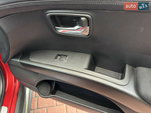 Красный Мицубиси Аутлендер ХЛ, объемом двигателя 2.2 л и пробегом 227 тыс. км за 11999 $, фото 55 на Automoto.ua