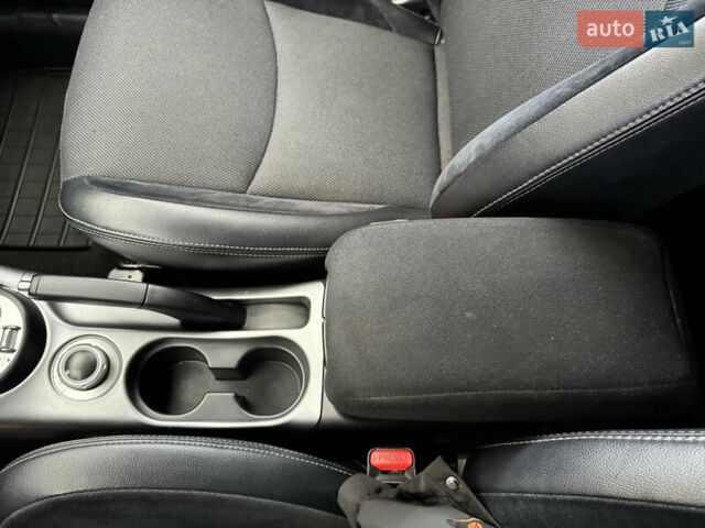 Красный Мицубиси Аутлендер ХЛ, объемом двигателя 2.2 л и пробегом 227 тыс. км за 11999 $, фото 31 на Automoto.ua