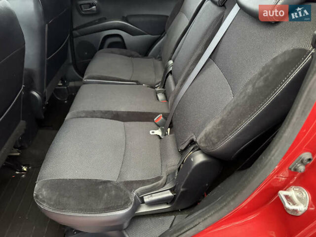 Красный Мицубиси Аутлендер ХЛ, объемом двигателя 2.2 л и пробегом 227 тыс. км за 11999 $, фото 37 на Automoto.ua