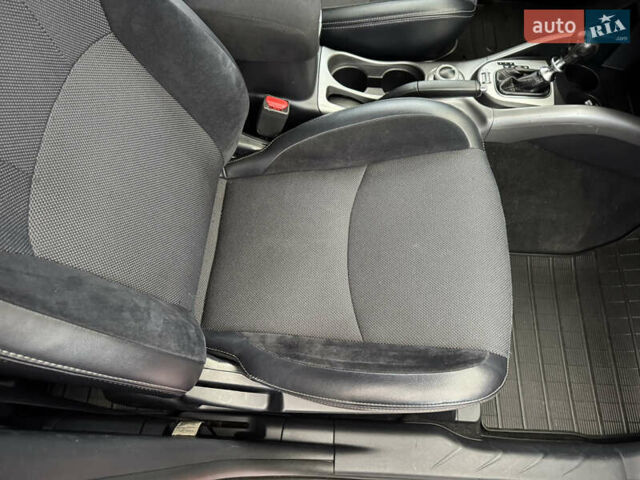 Красный Мицубиси Аутлендер ХЛ, объемом двигателя 2.2 л и пробегом 227 тыс. км за 11999 $, фото 52 на Automoto.ua