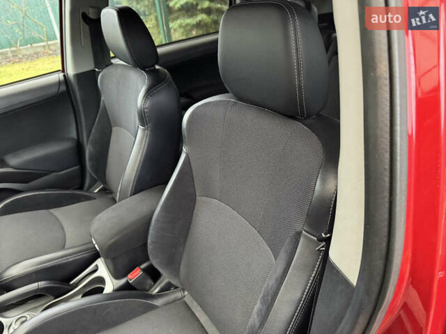 Красный Мицубиси Аутлендер ХЛ, объемом двигателя 2.2 л и пробегом 227 тыс. км за 11999 $, фото 17 на Automoto.ua