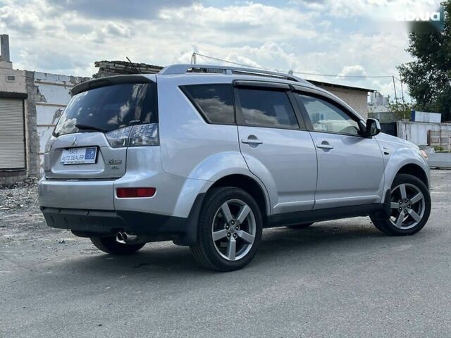Міцубісі Аутлендер ХЛ, об'ємом двигуна 0 л та пробігом 249 тис. км за 8490 $, фото 3 на Automoto.ua