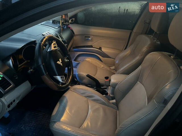 Мицубиси Аутлендер ХЛ, объемом двигателя 2 л и пробегом 288 тыс. км за 9200 $, фото 11 на Automoto.ua