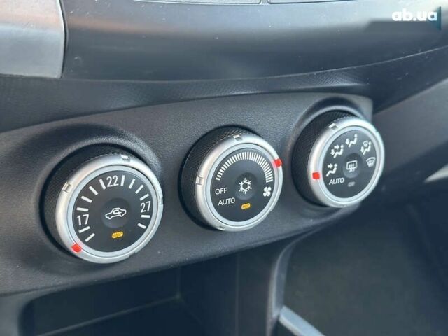 Міцубісі Аутлендер ХЛ, об'ємом двигуна 0 л та пробігом 249 тис. км за 8490 $, фото 26 на Automoto.ua