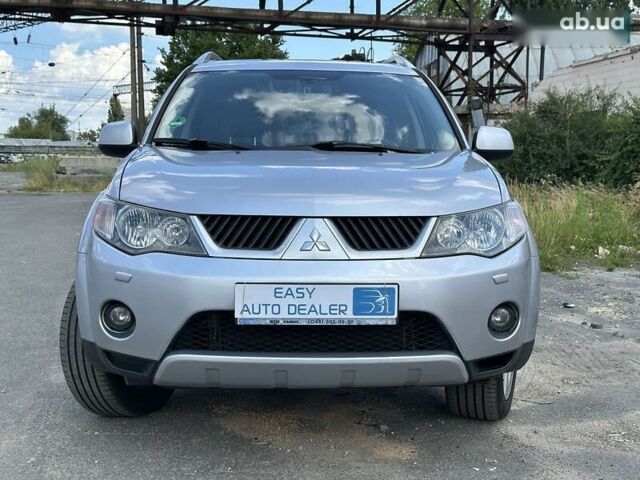 Міцубісі Аутлендер ХЛ, об'ємом двигуна 0 л та пробігом 249 тис. км за 8490 $, фото 1 на Automoto.ua