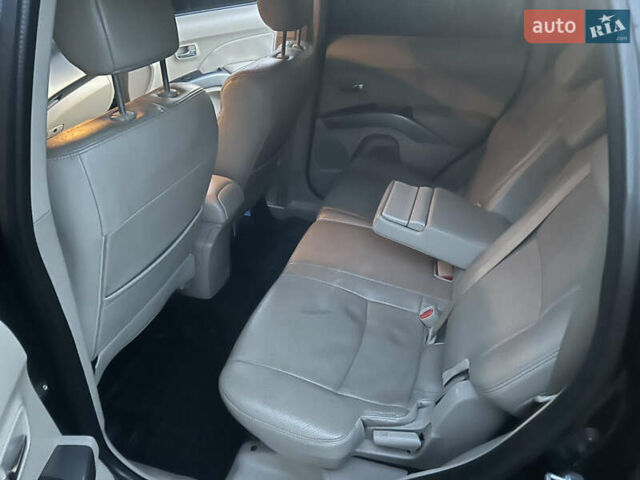 Мицубиси Аутлендер ХЛ, объемом двигателя 2 л и пробегом 288 тыс. км за 9200 $, фото 9 на Automoto.ua