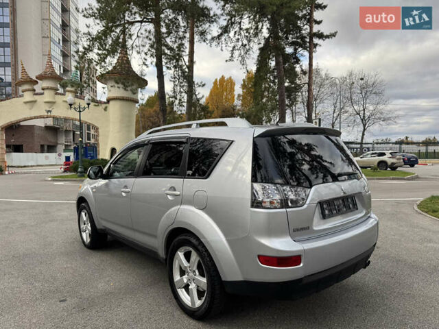 Міцубісі Аутлендер ХЛ, об'ємом двигуна 3 л та пробігом 195 тис. км за 10300 $, фото 4 на Automoto.ua