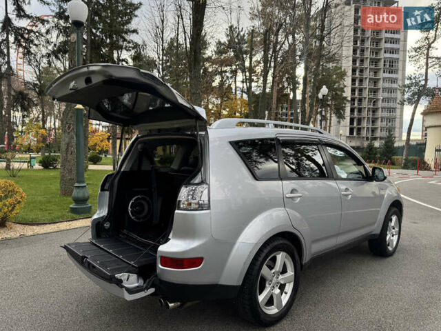 Міцубісі Аутлендер ХЛ, об'ємом двигуна 3 л та пробігом 195 тис. км за 10300 $, фото 20 на Automoto.ua