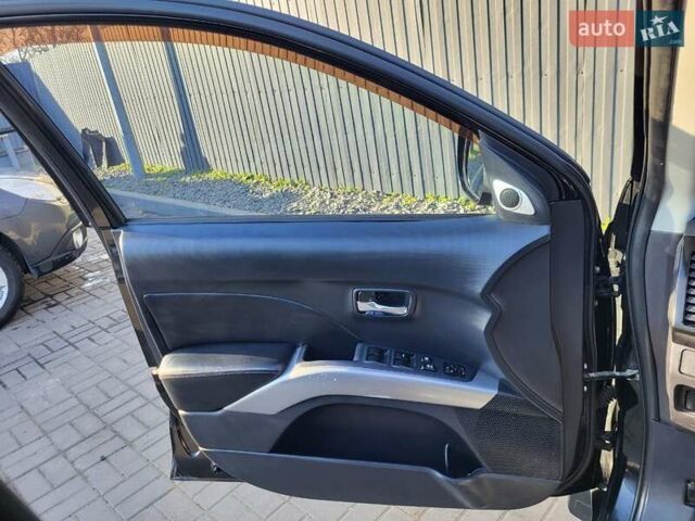 Міцубісі Аутлендер ХЛ, об'ємом двигуна 3 л та пробігом 326 тис. км за 9000 $, фото 2 на Automoto.ua