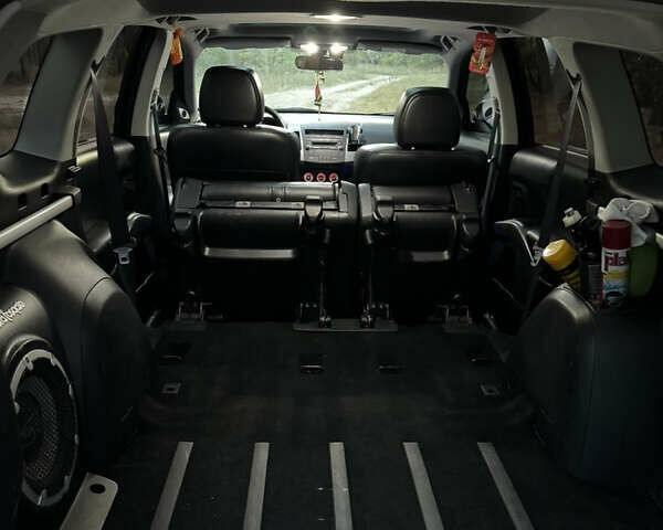 Мицубиси Аутлендер ХЛ, объемом двигателя 2.36 л и пробегом 237 тыс. км за 9000 $, фото 27 на Automoto.ua