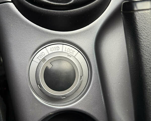 Желтый Мицубиси Аутлендер ХЛ, объемом двигателя 1.97 л и пробегом 204 тыс. км за 8400 $, фото 20 на Automoto.ua