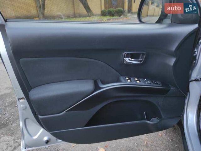 Сірий Міцубісі Аутлендер ХЛ, об'ємом двигуна 2.4 л та пробігом 307 тис. км за 8399 $, фото 28 на Automoto.ua