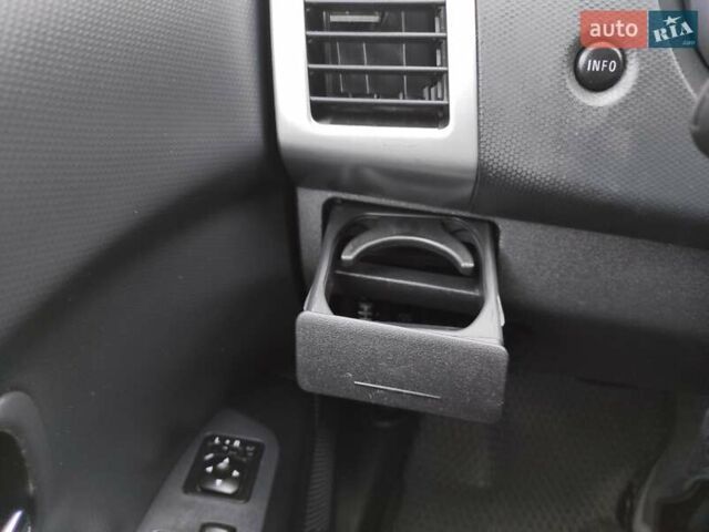 Серый Мицубиси Аутлендер ХЛ, объемом двигателя 2.4 л и пробегом 307 тыс. км за 8299 $, фото 58 на Automoto.ua