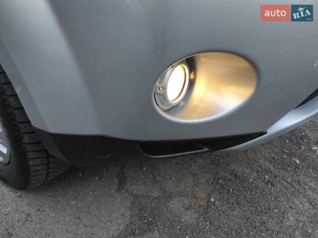 Серый Мицубиси Аутлендер ХЛ, объемом двигателя 2.4 л и пробегом 307 тыс. км за 8299 $, фото 24 на Automoto.ua