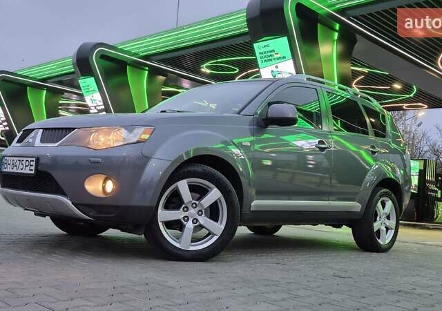 Серый Мицубиси Аутлендер ХЛ, объемом двигателя 2.2 л и пробегом 268 тыс. км за 8999 $, фото 32 на Automoto.ua